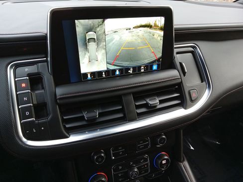 Used 2023 Chevrolet Suburban RST w/ Luxury Package image 18