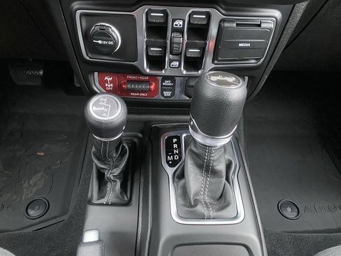 New 2026 Jeep Wrangler Unlimited Rubicon image 23