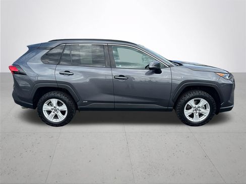 Used 2020 Toyota RAV4 LE w/ All Weather Liner Package AWD/4WD image 6