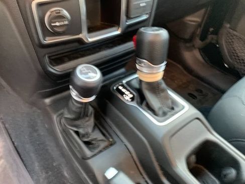 Used 2023 Jeep Wrangler Sport AWD/4WD image 8