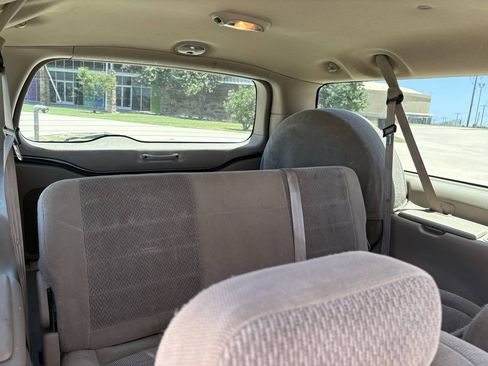 Used 2003 Ford Excursion XLT RWD image 12