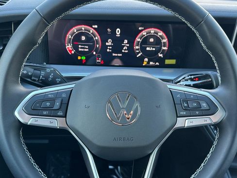 New 2026 Volkswagen Tiguan SE image 22