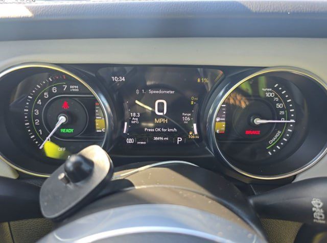 Used 2022 Jeep Wrangler Unlimited Sahara AWD/4WD image 4