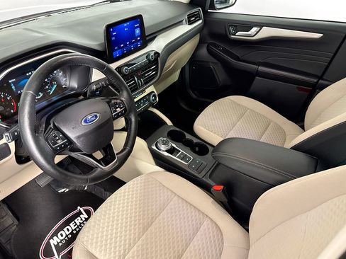 Used 2021 Ford Escape SE w/ SE Sport Appearance Package AWD/4WD image 5