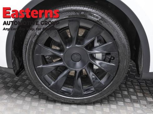 Used 2020 Tesla Model Y Long Range image 28