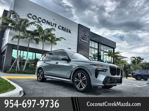 Used 2023 BMW X7 xDrive40i w/ M Sport Package AWD/4WD image 1