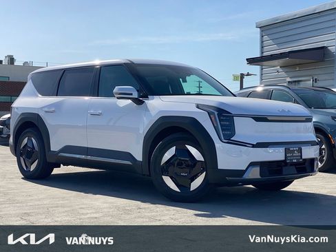 New 2026 Kia EV9 Light RWD image 1