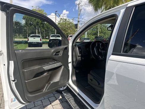 Used 2022 Chevrolet Colorado LT RWD image 22