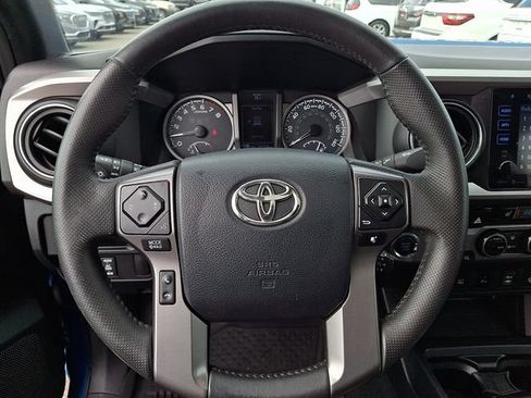 Used 2016 Toyota Tacoma Limited RWD image 15