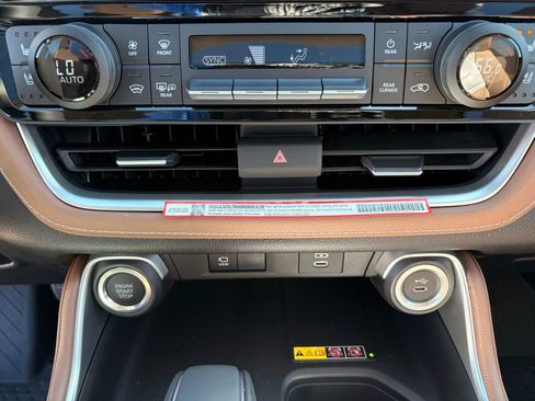 Used 2026 Toyota Grand Highlander AWD image 17