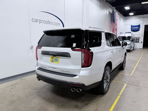 Used 2024 GMC Yukon Denali Ultimate AWD/4WD image 3