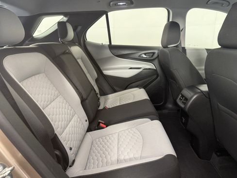Used 2018 Chevrolet Equinox LS FWD image 13