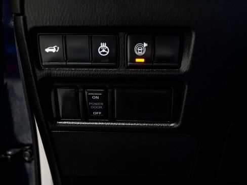 Used 2023 Nissan Armada SL w/ Captain's Chairs Package image 41