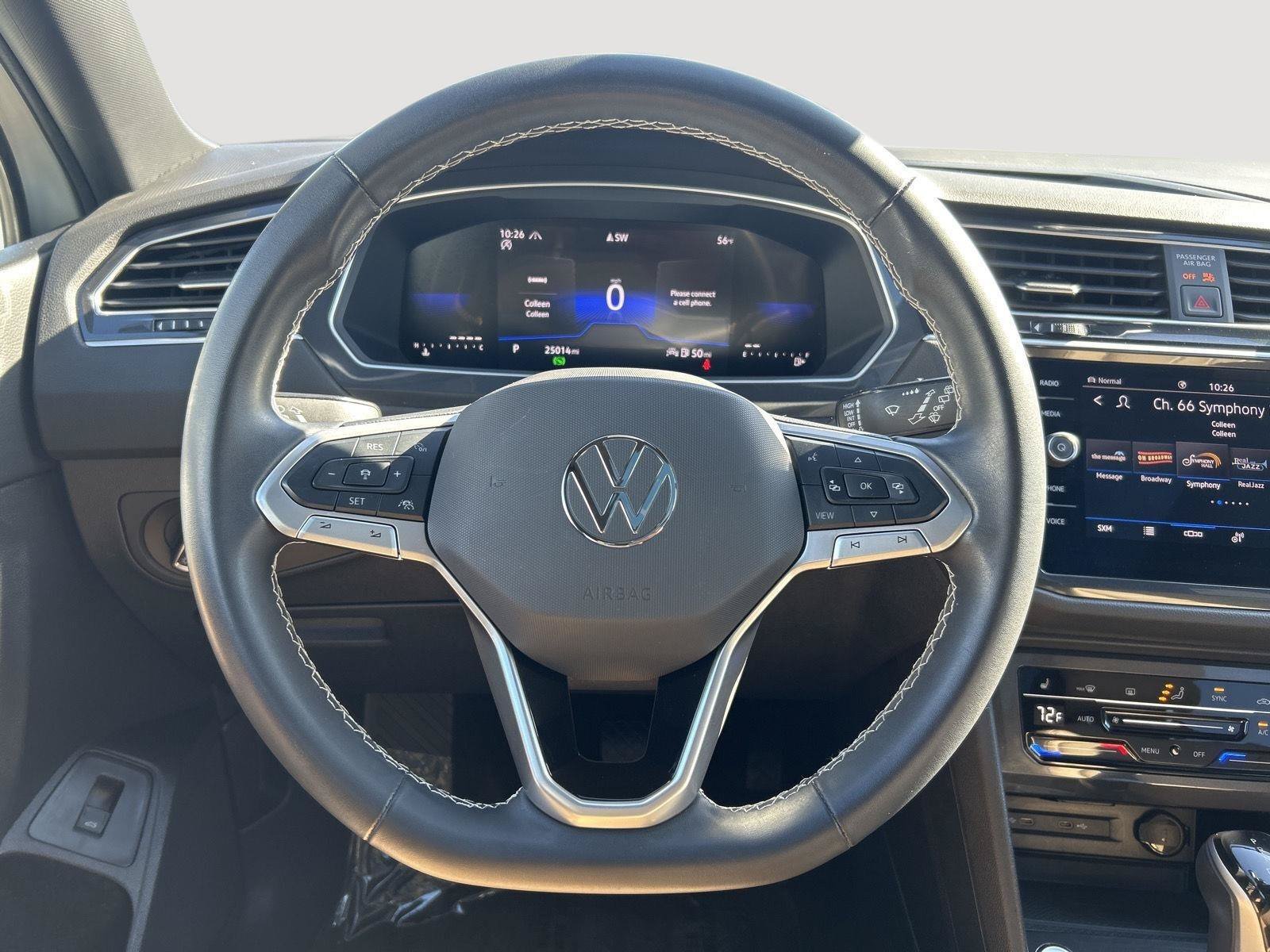 Certified 2024 Volkswagen Tiguan SE w/ Panoramic Sunroof Package AWD/4WD image 17