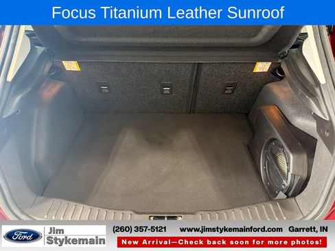 Used 2017 Ford Focus Titanium w/ Titanium Technology Package FWD image 32