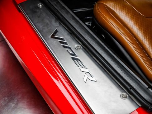 Used 2014 SRT Viper GTS w/ GTS Laguna Interior Package image 39