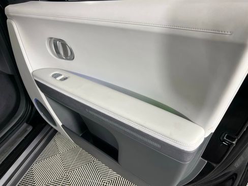 Used 2024 Hyundai Ioniq 5 Limited image 36