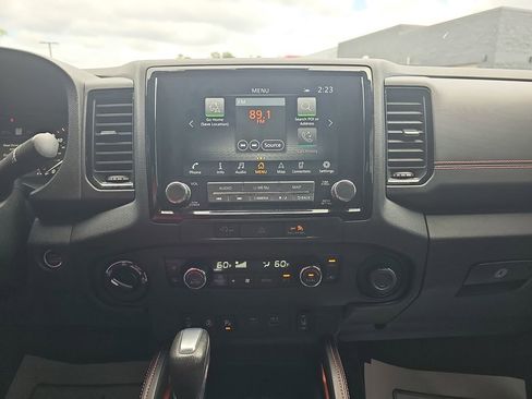 Used 2023 Nissan Frontier PRO-4X w/ Pro Convenience Package AWD/4WD image 25