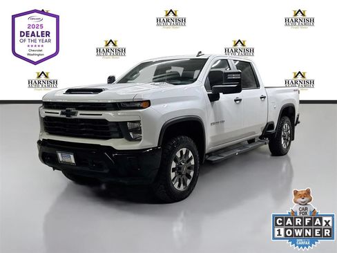 Used 2024 Chevrolet Silverado 2500 Custom AWD/4WD image 1
