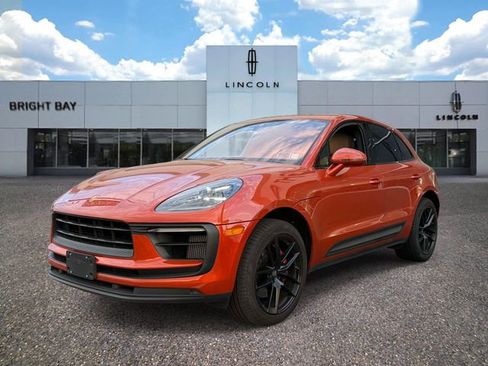 Used 2022 Porsche Macan S AWD/4WD image 2