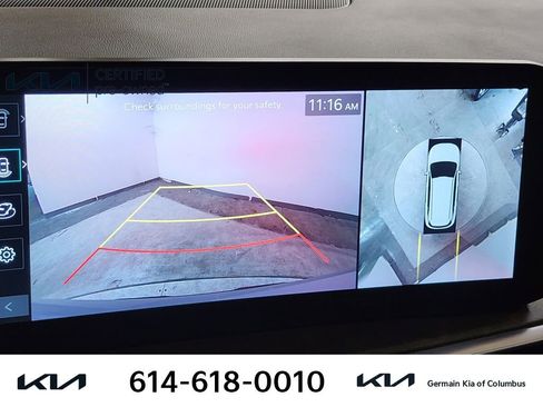 Certified 2025 Kia Sorento SX image 32