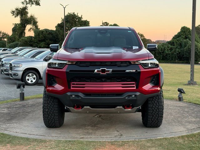 Used 2026 Chevrolet Colorado ZR2 w/ Technology Package AWD/4WD image 2