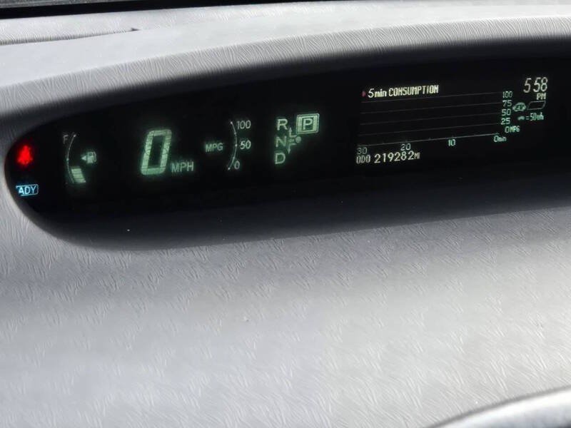 Used 2014 Toyota Prius Four FWD image 17