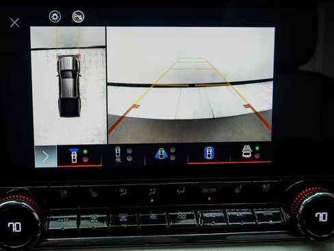 Used 2024 GMC Canyon AT4X image 29