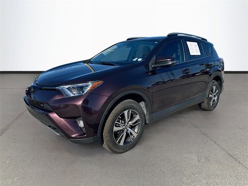 Used 2018 Toyota RAV4 XLE image 3