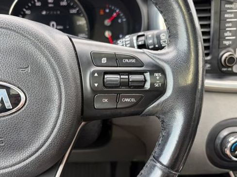 Used 2016 Kia Sorento SX AWD/4WD image 11