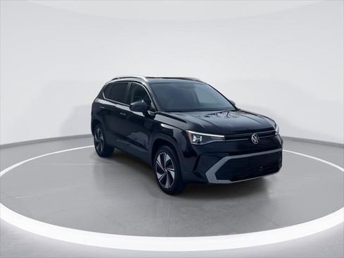 New 2026 Volkswagen Taos SE AWD/4WD image 2