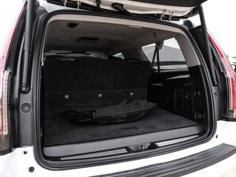 Used 2019 Cadillac Escalade ESV Premium Luxury RWD image 57