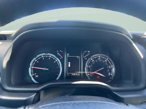 Used 2024 Toyota 4Runner TRD Off-Road Premium w/ Moonroof Package AWD/4WD image 22
