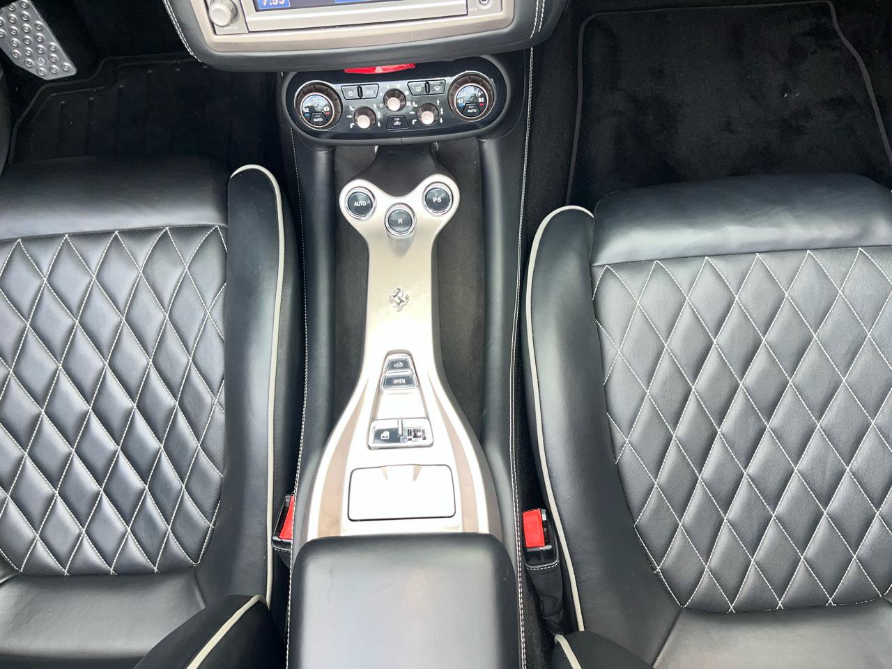 Used 2011 Ferrari California RWD image 48