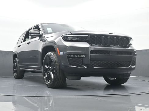 Used 2025 Jeep Grand Cherokee L Limited w/ Black Appearance Package image 60