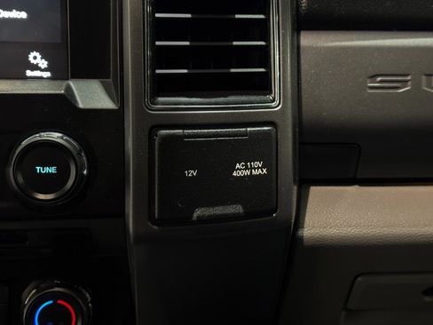 Used 2018 Ford F350 XLT w/ XLT Premium Package image 11