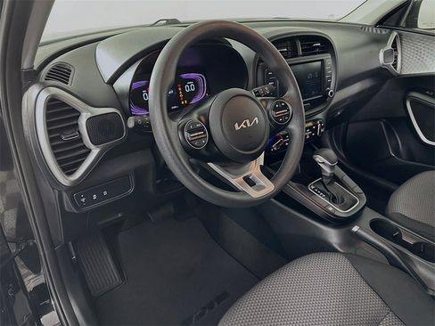 Used 2024 Kia Soul LX w/ Option Group 015 image 9