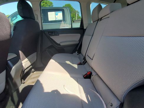 Used 2018 Subaru Forester 2.5i Premium AWD/4WD image 5