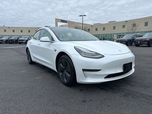 Used 2020 Tesla Model 3 Standard Range Plus image 1