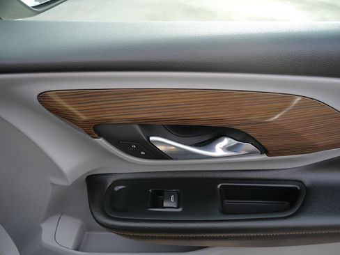 Used 2018 GMC Terrain SLE w/ Driver Convenience Package image 21