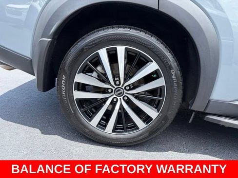 Used 2024 Nissan Pathfinder Platinum FWD image 7