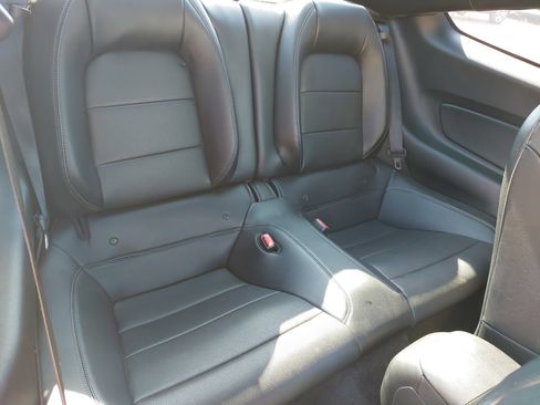 Used 2017 Ford Mustang GT Premium w/ Black Accent Package RWD image 11