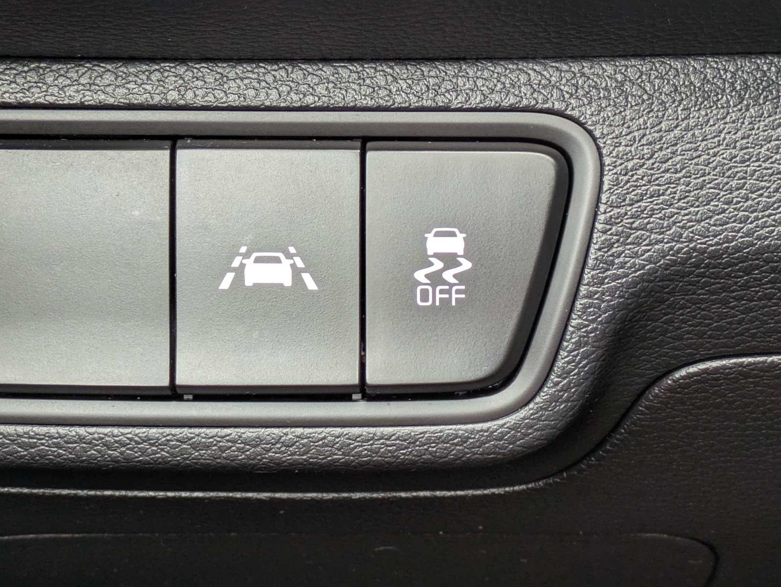 Certified 2021 Kia Forte LXS FWD image 16