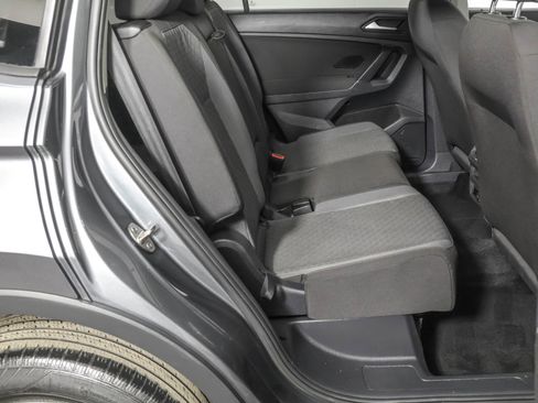 Used 2020 Volkswagen Tiguan S image 39