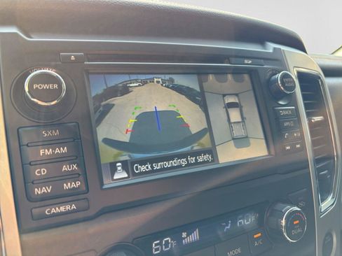 Used 2018 Nissan Titan PRO-4X w/ Pro-4x Convenience Package AWD/4WD image 22