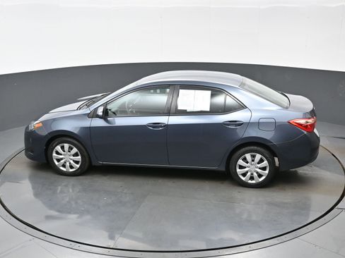 Used 2019 Toyota Corolla LE image 35