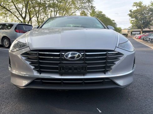 Used 2023 Hyundai Sonata SE FWD image 2