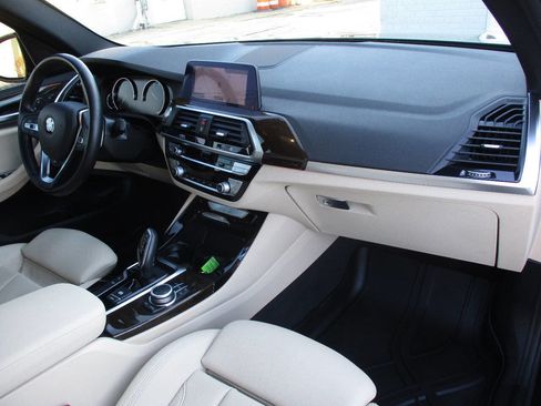 Used 2020 BMW X3 xDrive30i w/ Convenience Package image 16