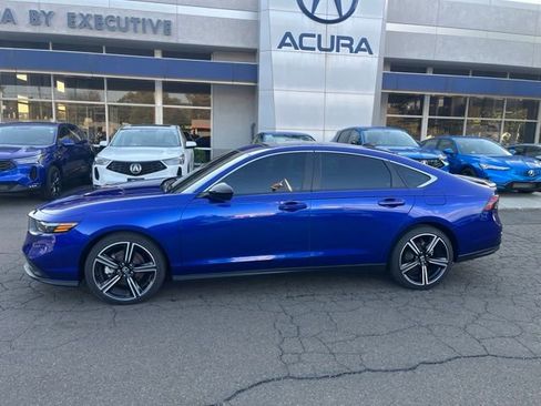 Used 2025 Honda Accord Sport image 40