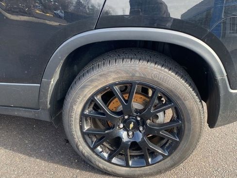 Certified 2022 Chevrolet Trax LT w/ Midnight Edition image 18